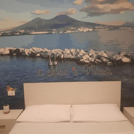 'A Casa 'E Ninu Casa Vacanze Наполи Екстериор снимка