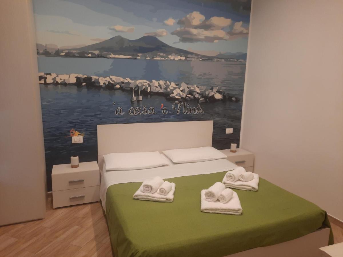 'A Casa 'E Ninu Casa Vacanze Наполи Екстериор снимка