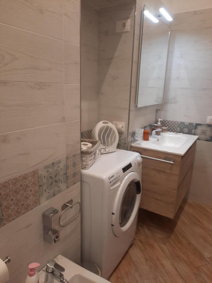 'A Casa 'E Ninu Casa Vacanze Наполи Екстериор снимка