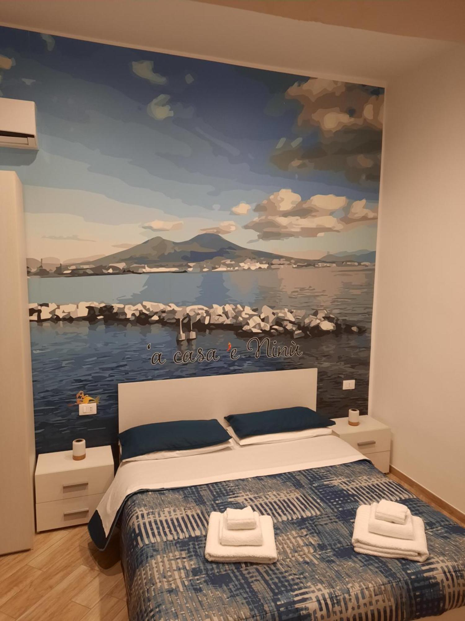 'A Casa 'E Ninu Casa Vacanze Наполи Екстериор снимка